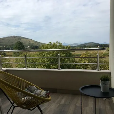 Apartment Doma *